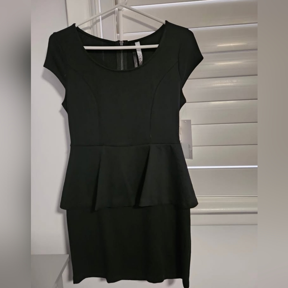NWT Kensie peplum stretch dress small